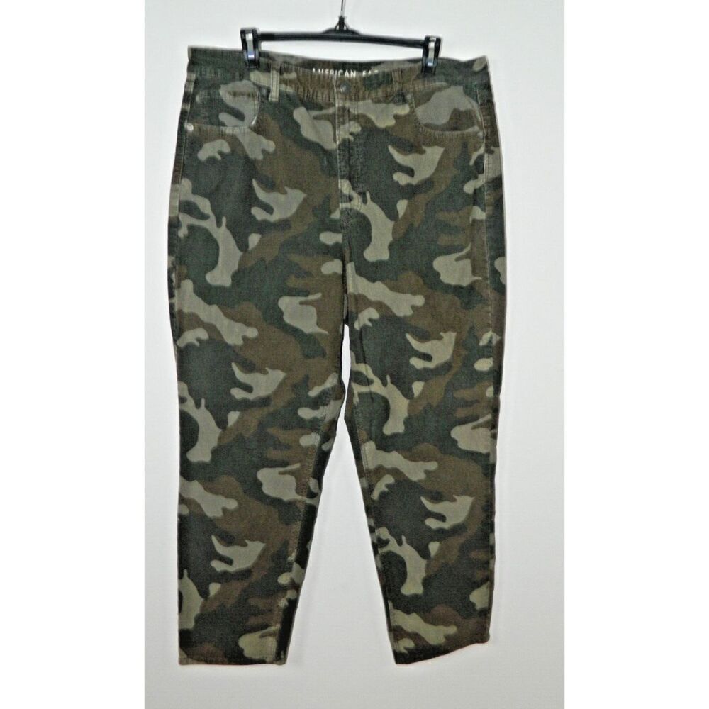 American Eagle Pants Size 18 Green Camo Corduroy High Waisted Mom